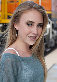 Hannah Wilkin - Pop Singer Trained by Vocal Coach Thomas Appell at APPELL VOICE STUDIO in Orange County, CA.